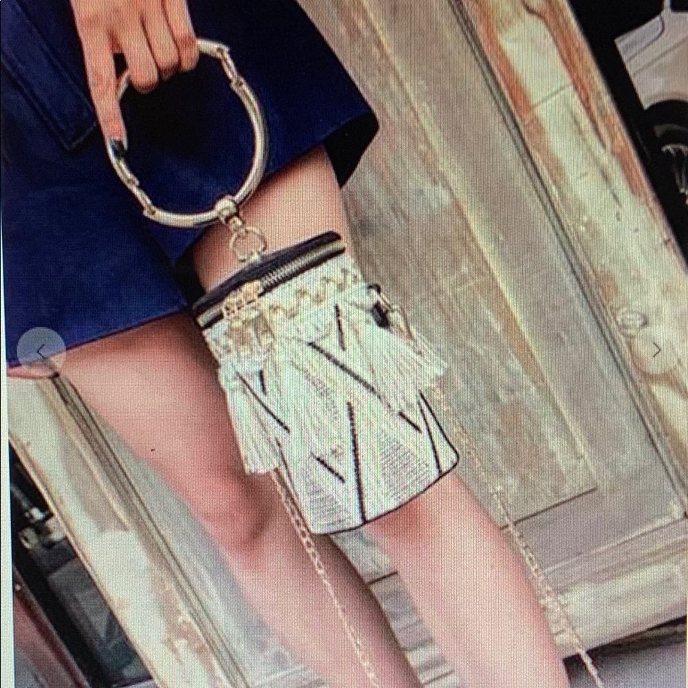 Round Tassel Crossbody 💕